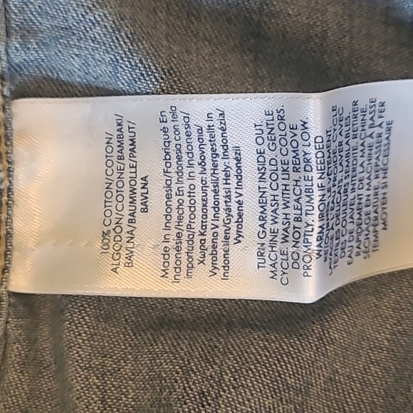 Chaps Denim Jean Button Down Vest. - Picture 9 of 10